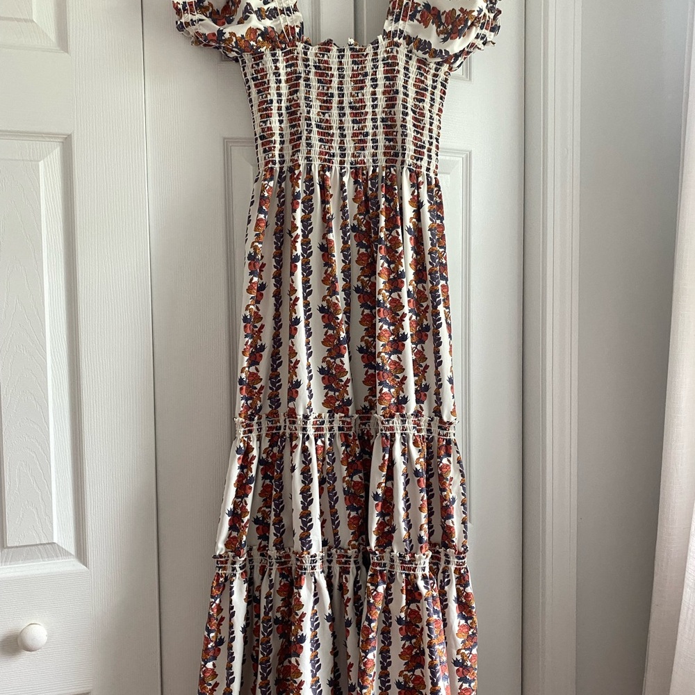 Chic Floral Smocked Midi Dress